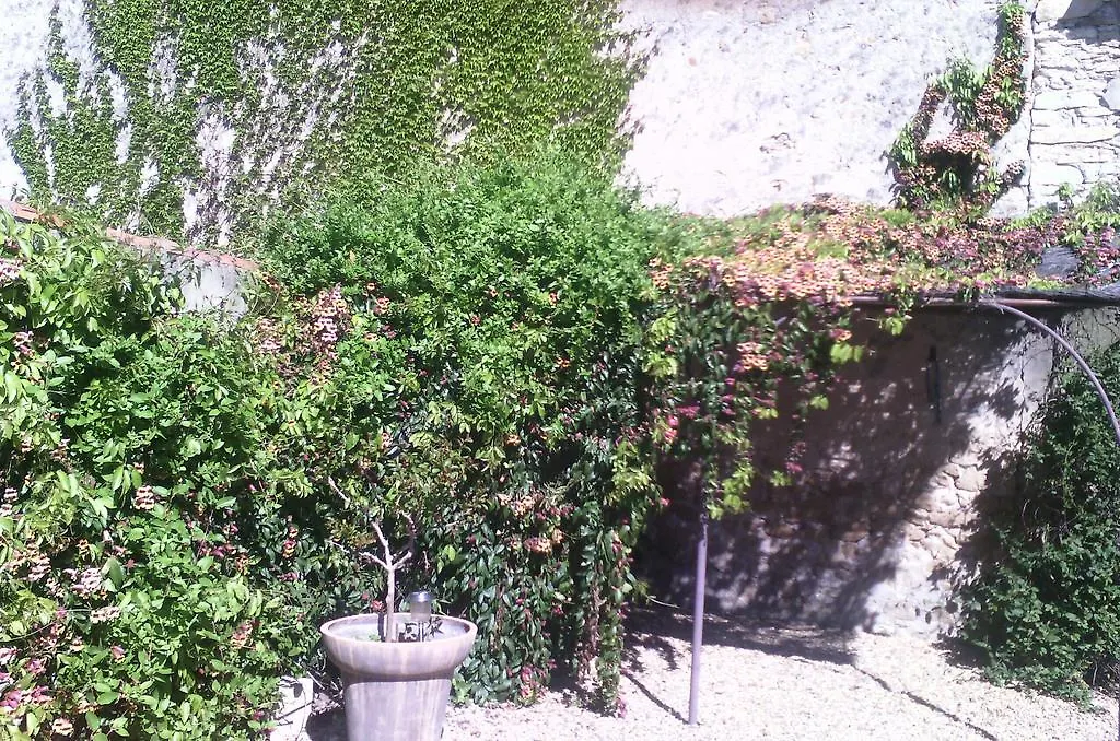 Mas Du Puits D'Amour Orange  0*, Orange (Vaucluse)