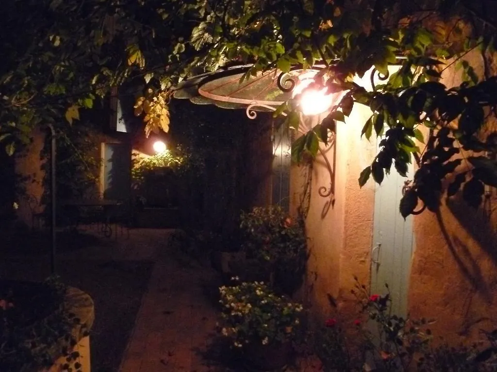 Bed & Breakfast Mas Du Puits D'Amour Orange